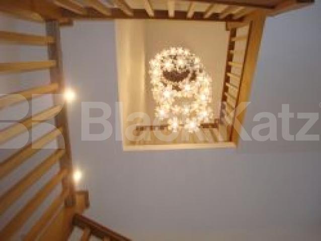 			MUST SEE !!!!!!!, 3 Bedroom, 1 bath, 1 reception House			 St Johns Way, Archway